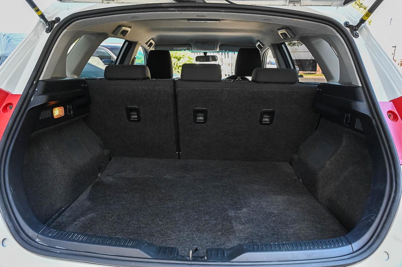 2013 Toyota Corolla Ascent Sport — photograph 10 of 22