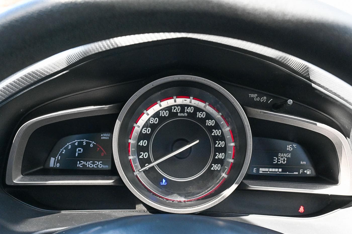 2014 Mazda 3 Neo — photograph 22 of 23