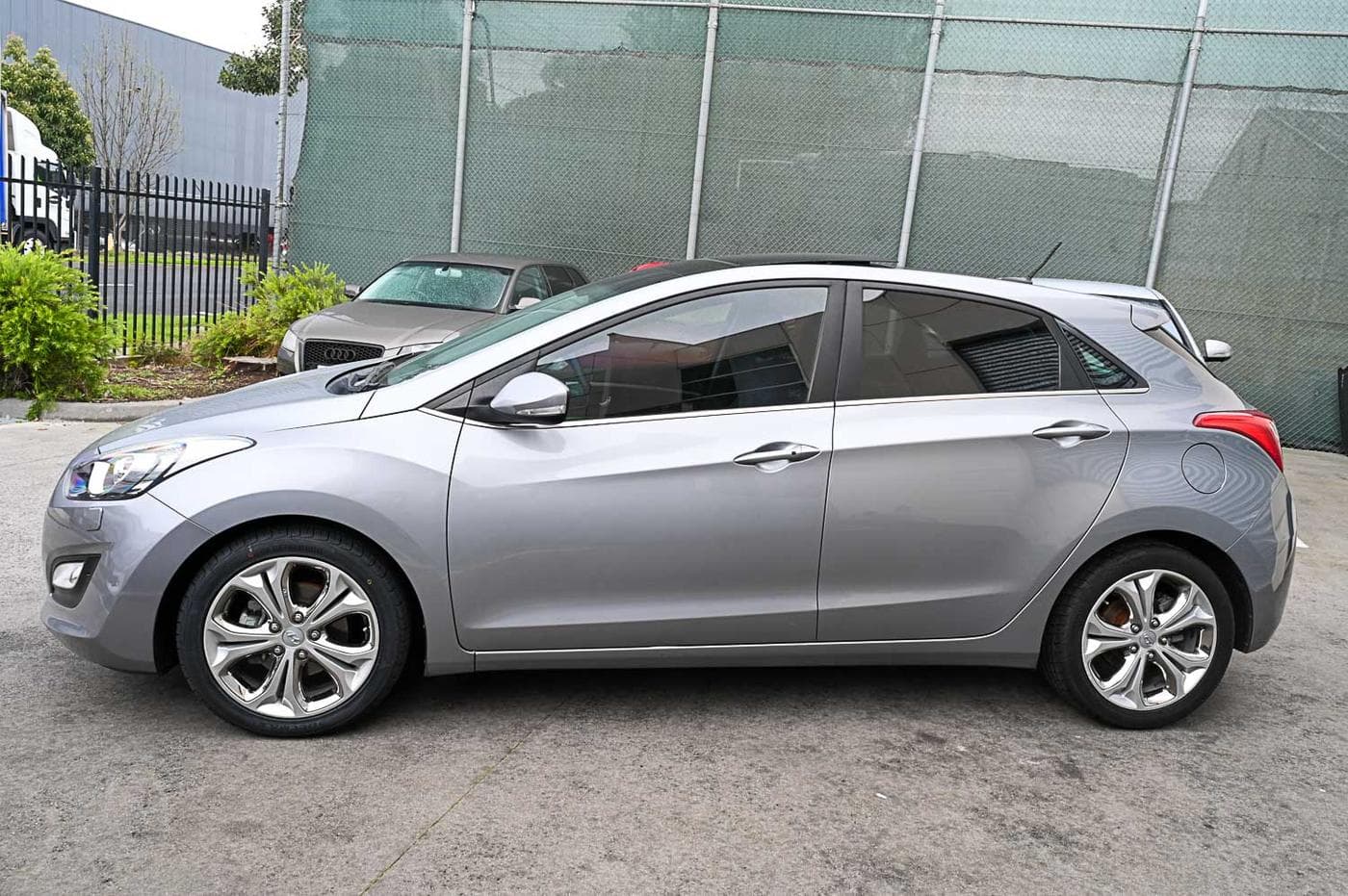 2014 Hyundai i30 Premium — photograph 7 of 26