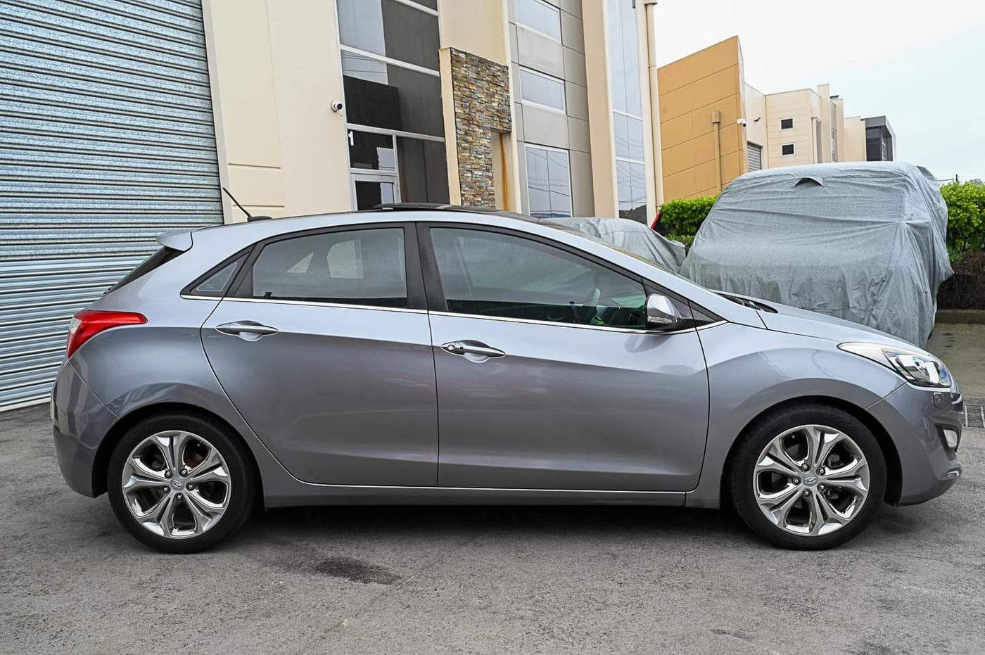 2014 Hyundai i30 Premium — photograph 13 of 26