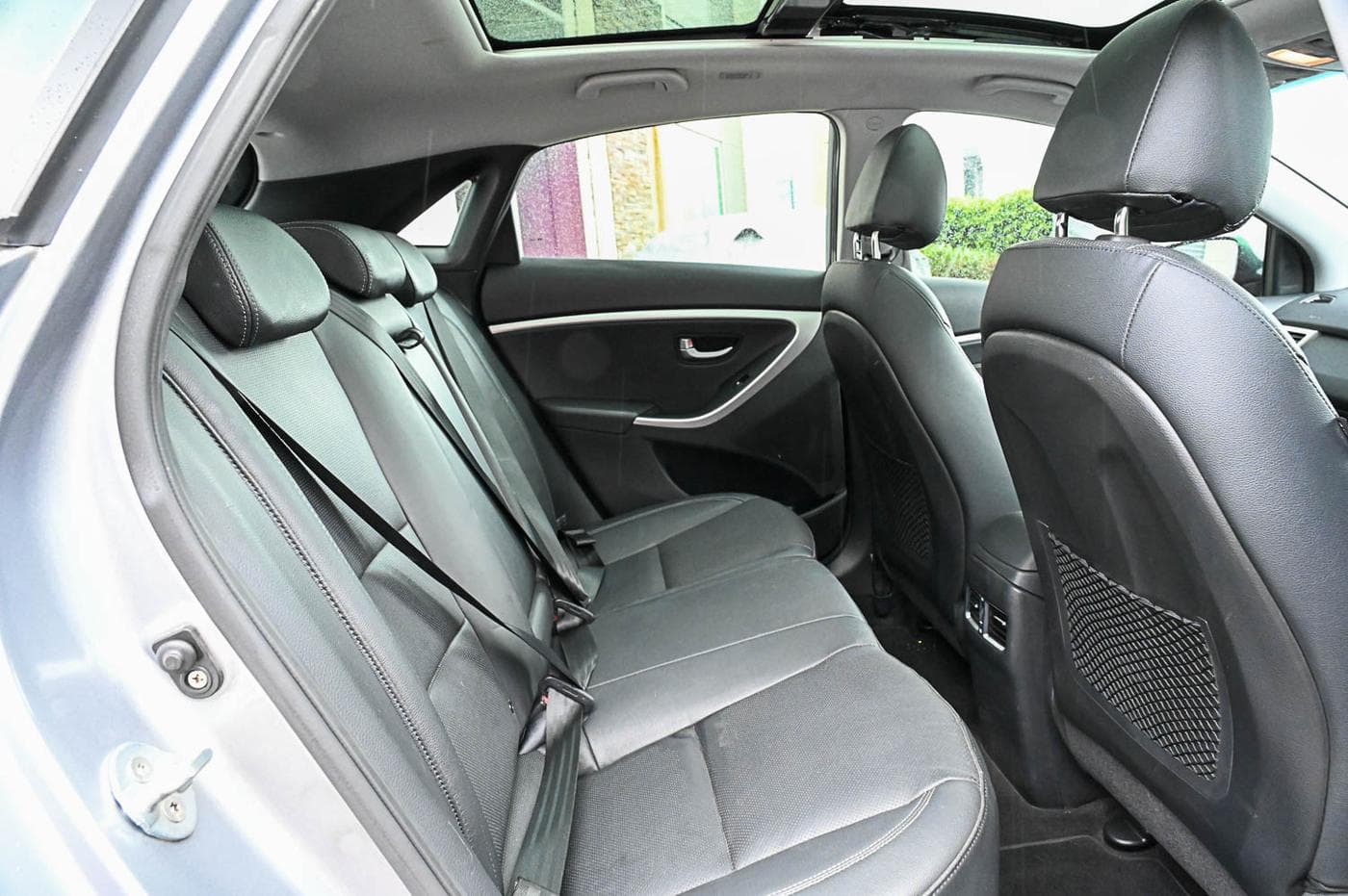 2014 Hyundai i30 Premium — photograph 14 of 26