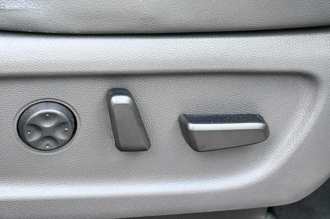 2016 Kia Carnival Platinum CRDi — photograph 21 of 33