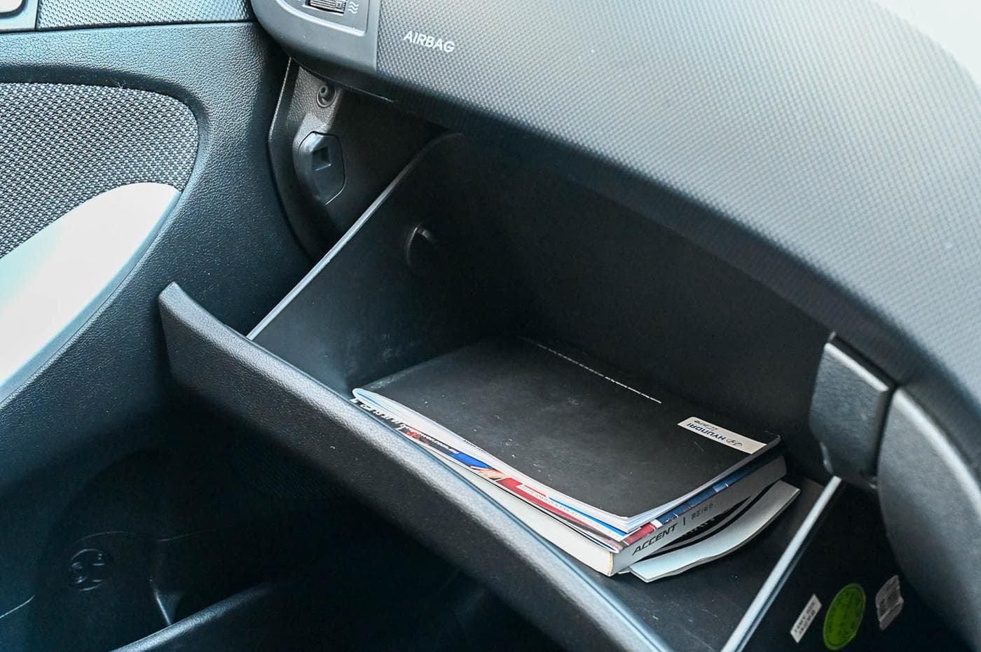 2014 Hyundai Accent Active — photograph 22 of 22
