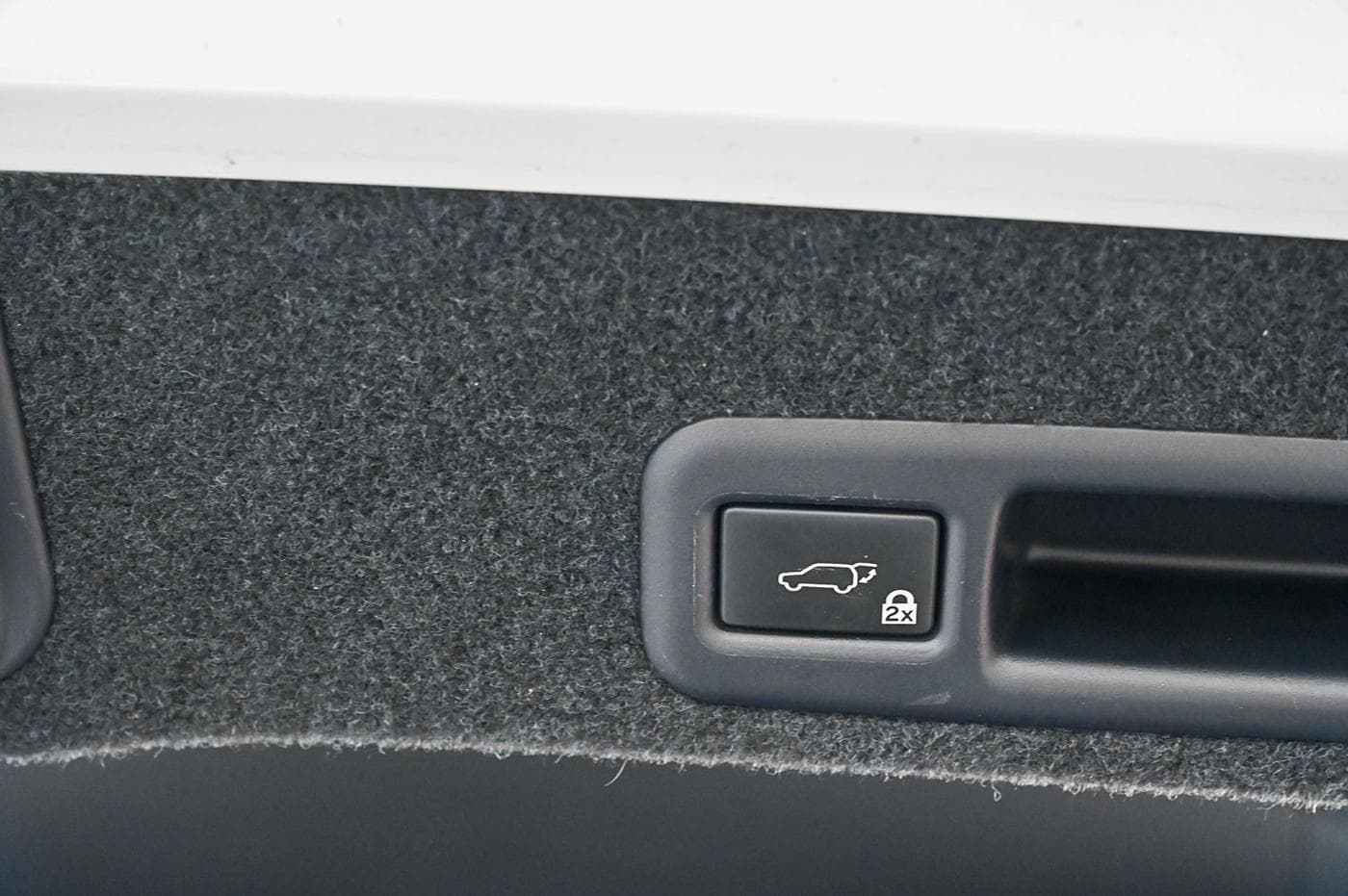 2017 Lexus RX450h — photograph 15 of 35