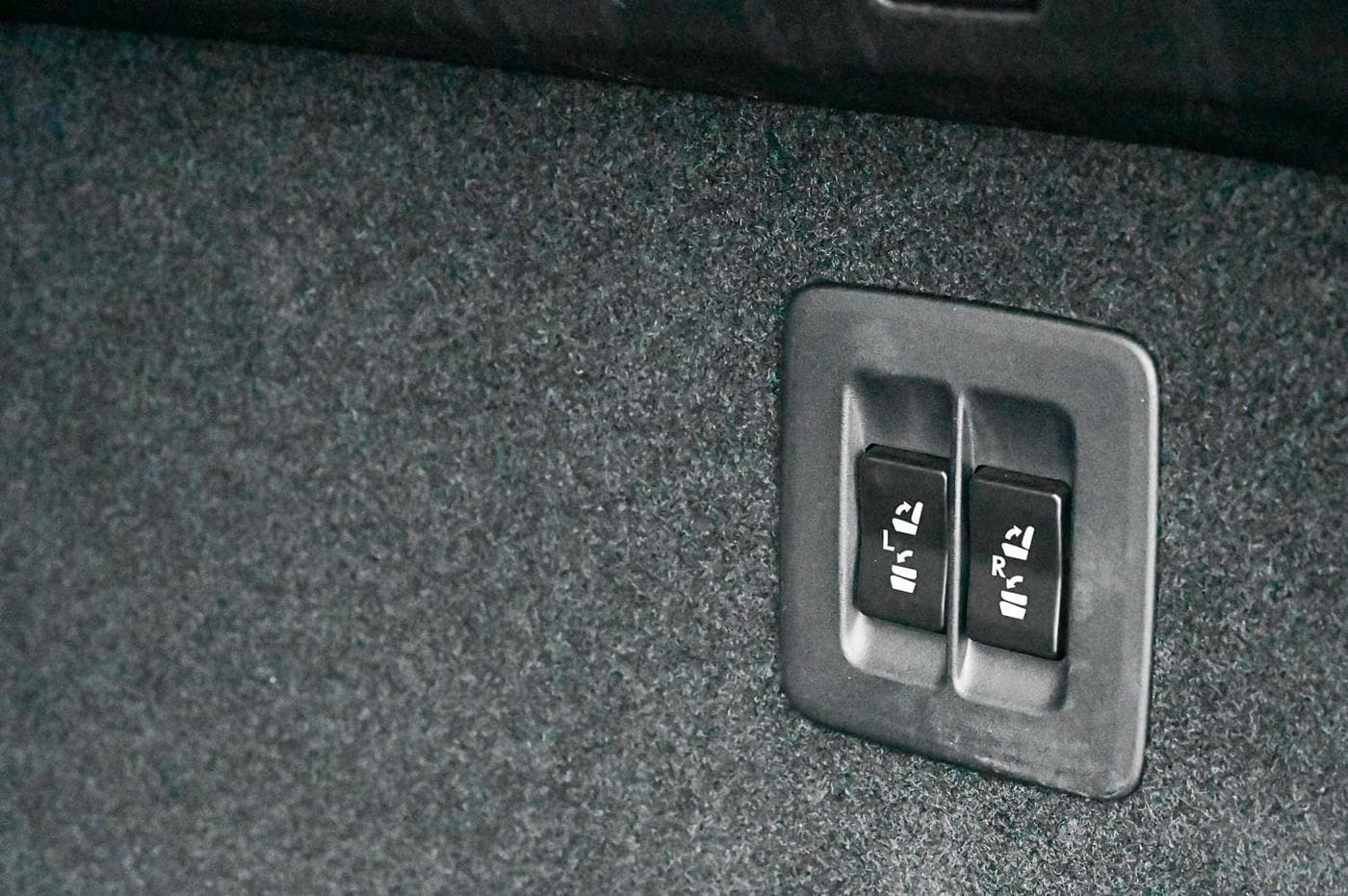 2017 Lexus RX450h — photograph 16 of 35