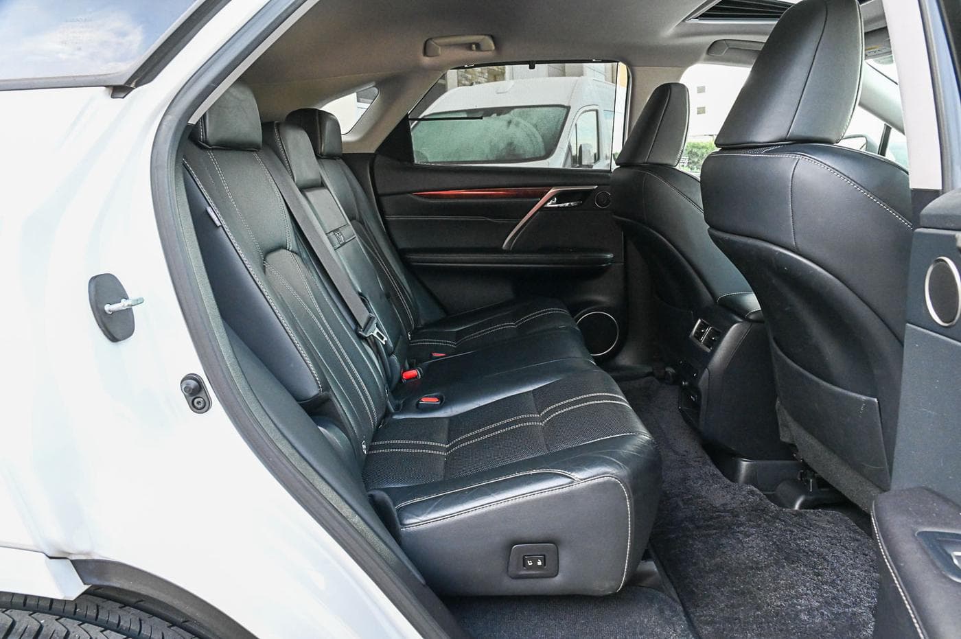 2017 Lexus RX450h — photograph 18 of 35