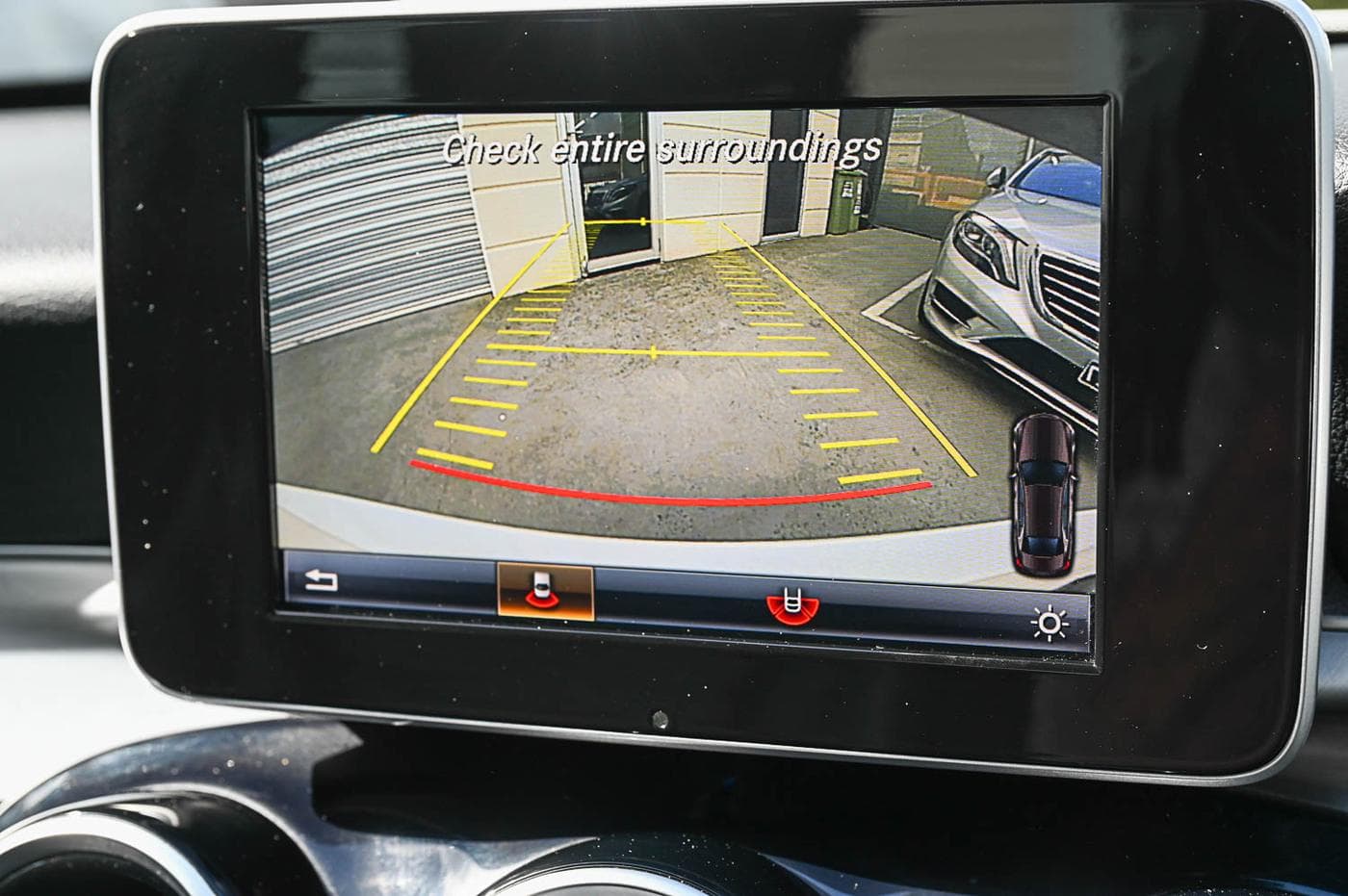2014 Mercedes-Benz C-Class C200 — photograph 25 of 27