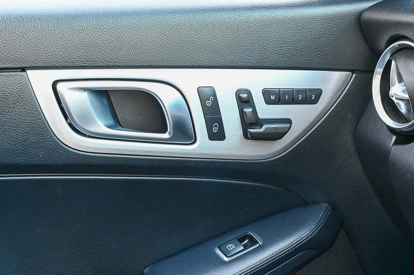 2013 Mercedes-Benz SLK-Class SLK250 — photograph 17 of 29