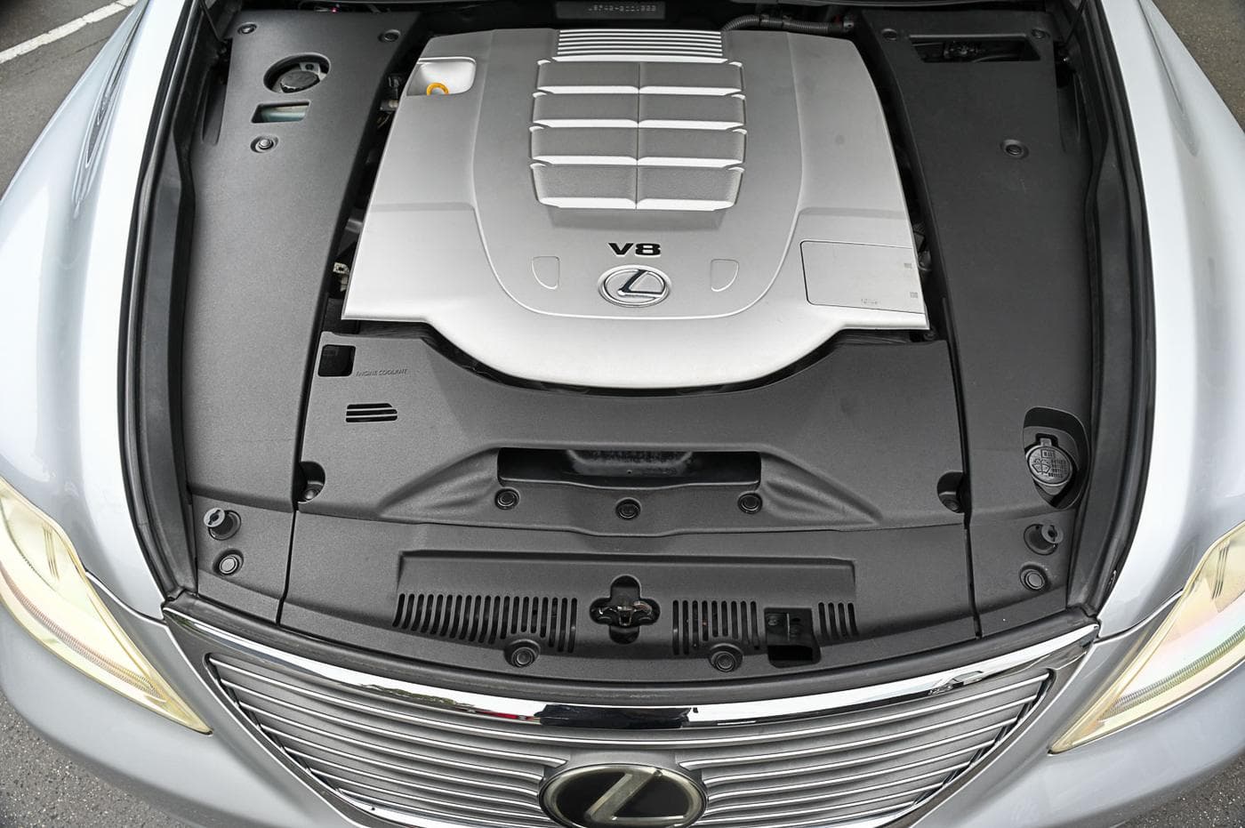 2008 Lexus LS 460 — photograph 8 of 35