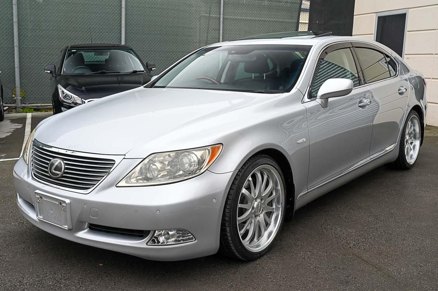 2008 Lexus LS 460 — photograph 9 of 35