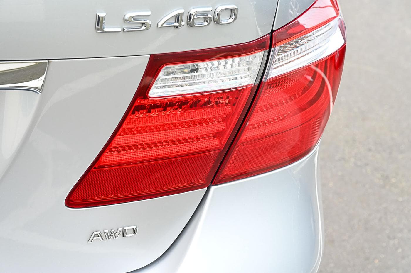 2008 Lexus LS 460 — photograph 13 of 35