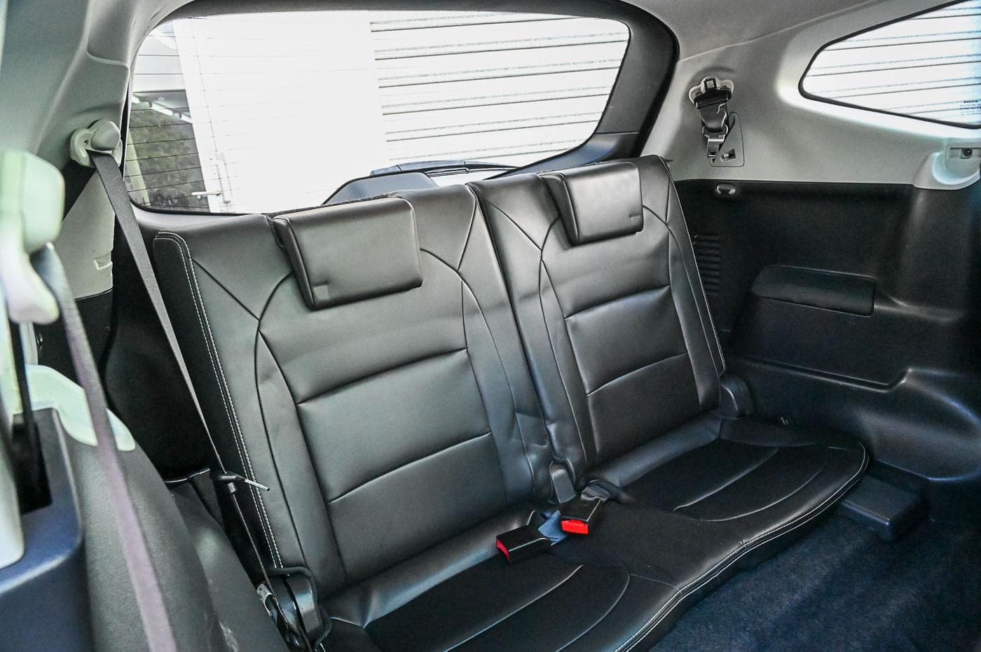 2012 Nissan Dualis +2 Ti-L — photograph 16 of 26