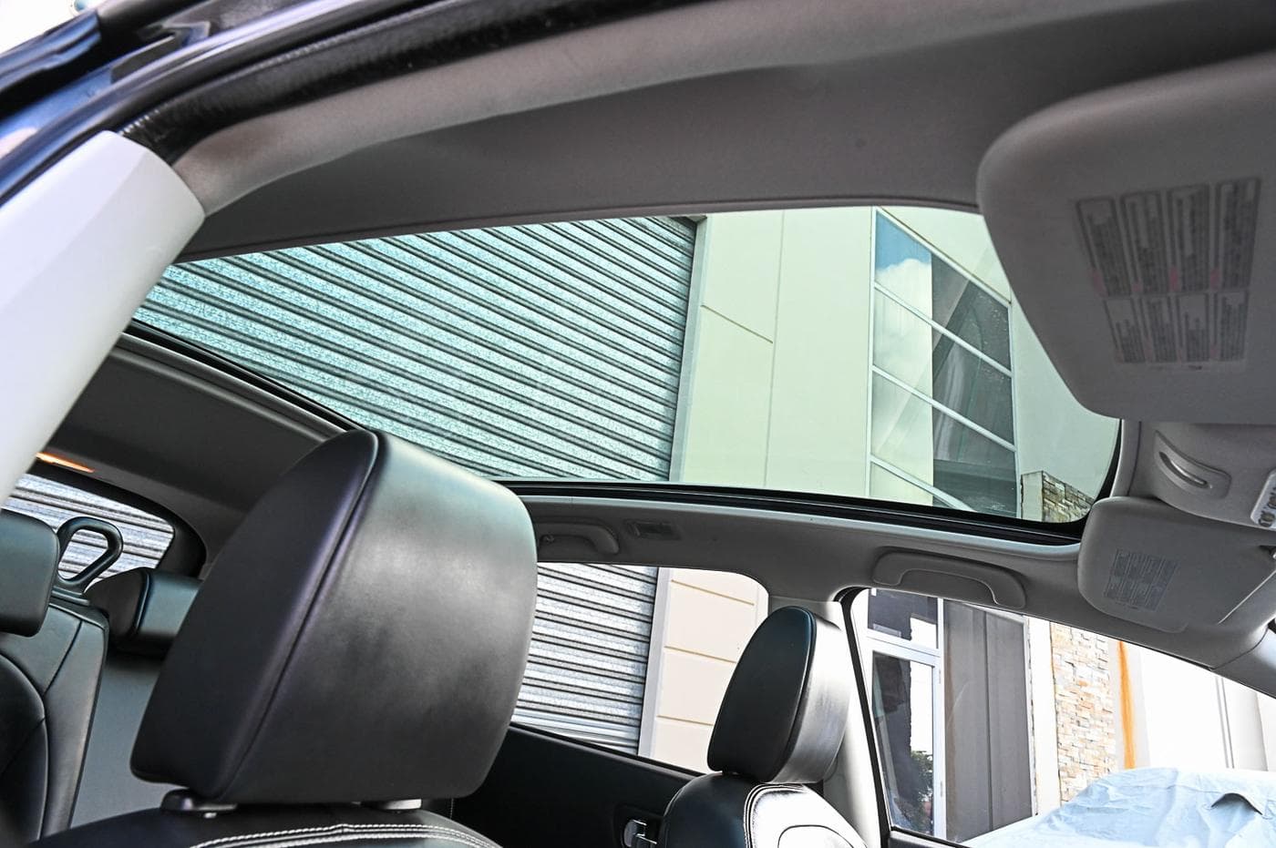 2012 Nissan Dualis +2 Ti-L — photograph 19 of 26