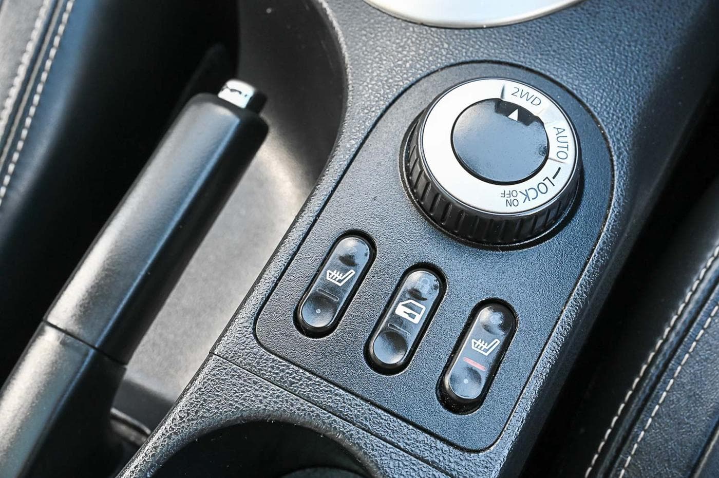 2012 Nissan Dualis +2 Ti-L — photograph 22 of 26