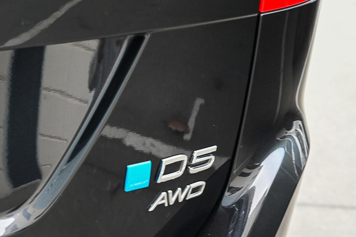 2012 Volvo XC60 D5 R-Design — photograph 11 of 31